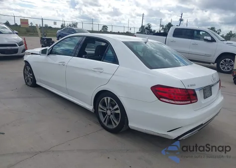 2015 Mercedes-Benz E 350 из США, поврежденный, VIN WDDHF5KB6FB118800